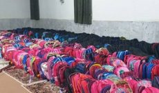 شرکت کارون یکهزار بسته آموزشی به دانش آموزان نیازمند اهدا کرد