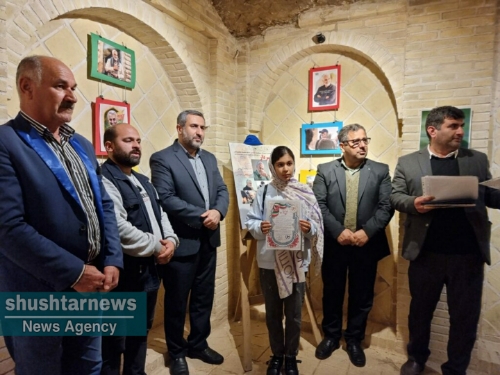 بازدید فرماندار شوشتر از نمایشگاه عکس آیینه سردار